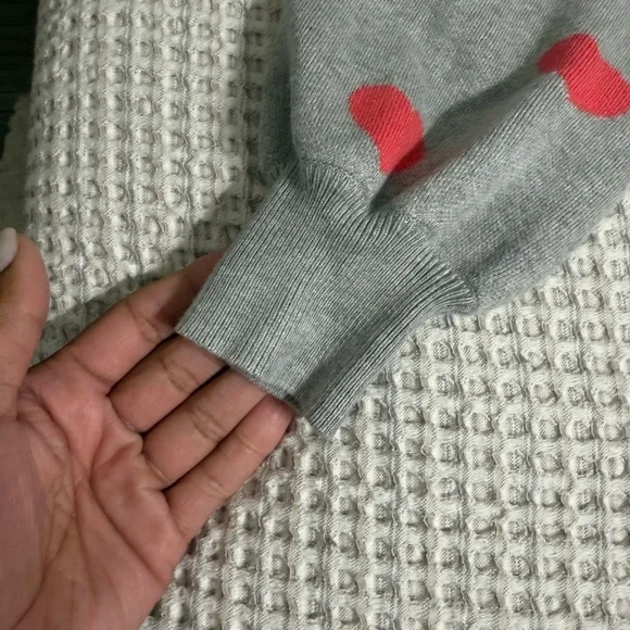 Marled Gray Sweater with Pink Heart Pattern - Picture 8 of 9